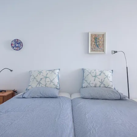 1st Line Don Paco Seaviews Апартаменты *