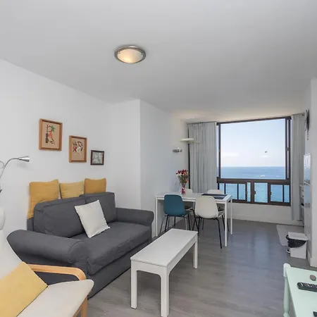 1st Line Don Paco Seaviews Апартаменты Моган